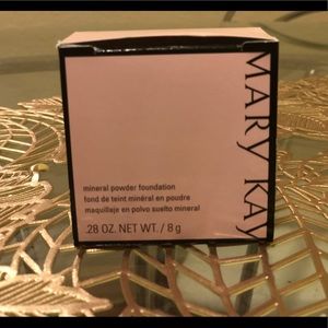 Mary Kay Mineral Powder Foundation